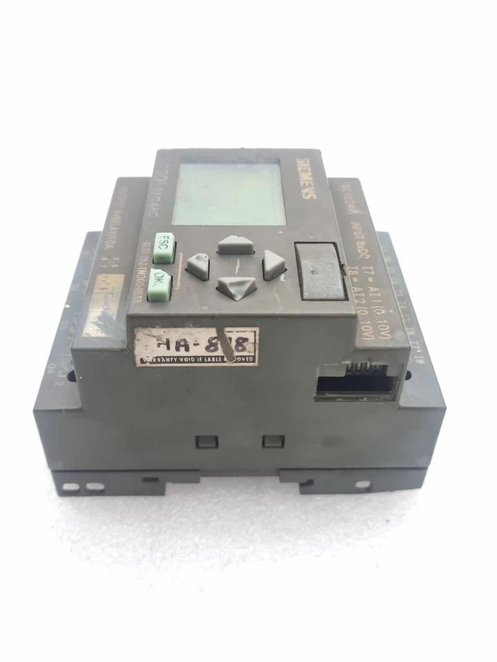 SIEMENS 6ED1052-1MD00-0BA5 LOGO 12/24RC DC 12/24V (USED CONDITION)